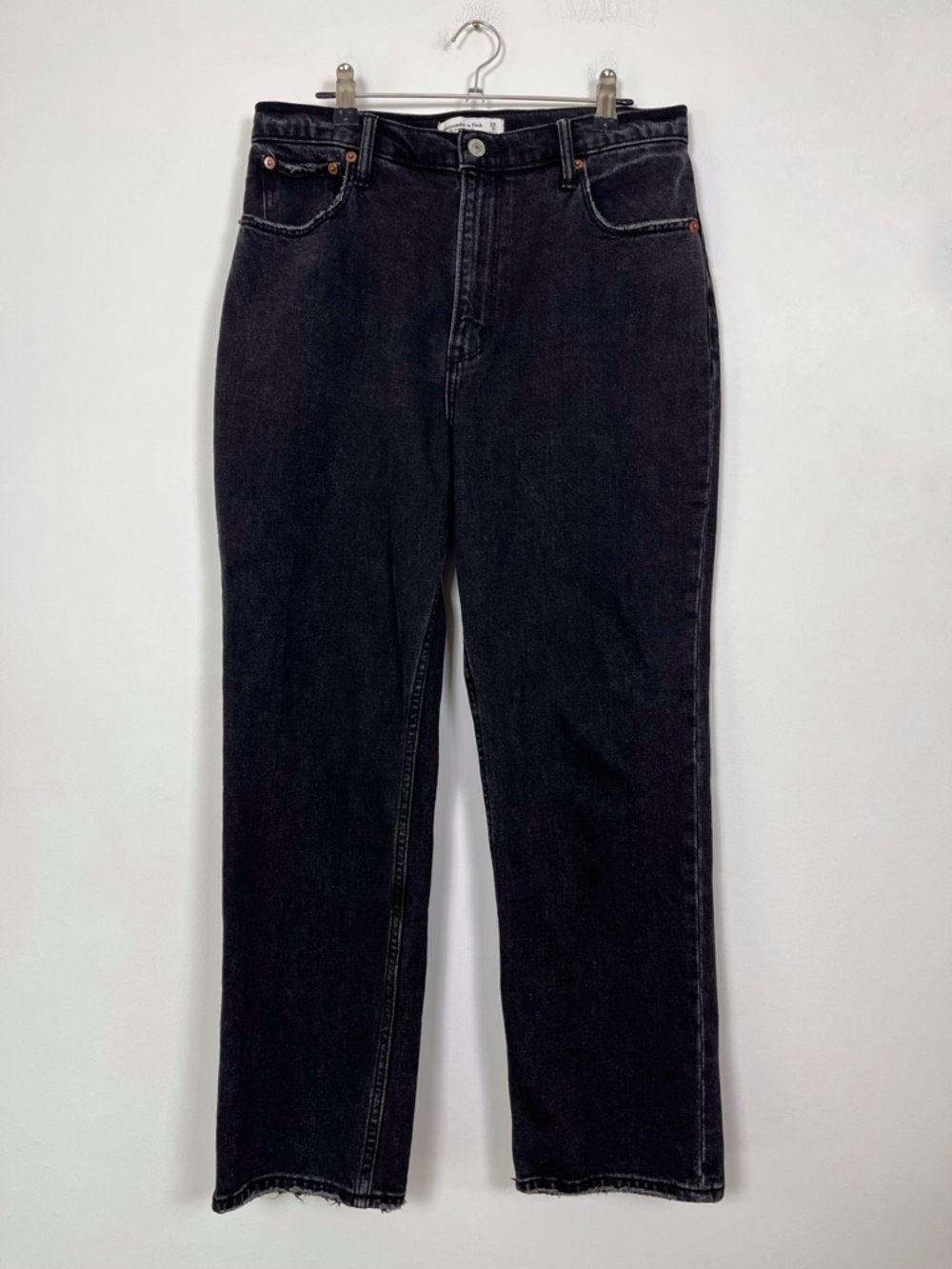 Abercrombie & Fitch Women Black Mid-Rise 90s Straight Jeans Size 28 Curve Love